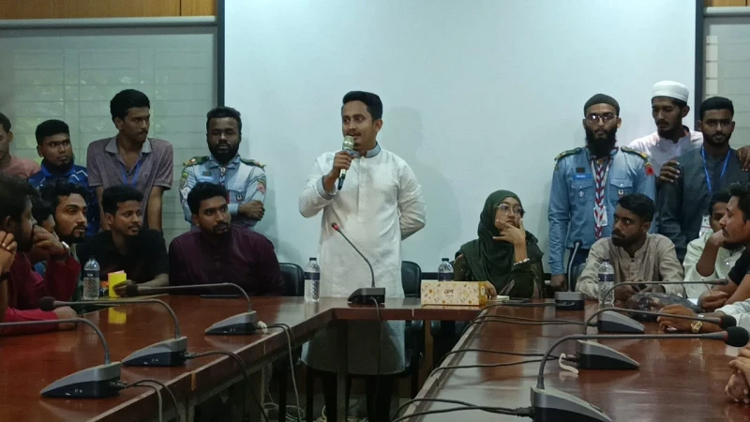 সমন্বয়কদের রাজনৈতিক দল গঠনের অধিকার রয়েছে: সারজিস আলম