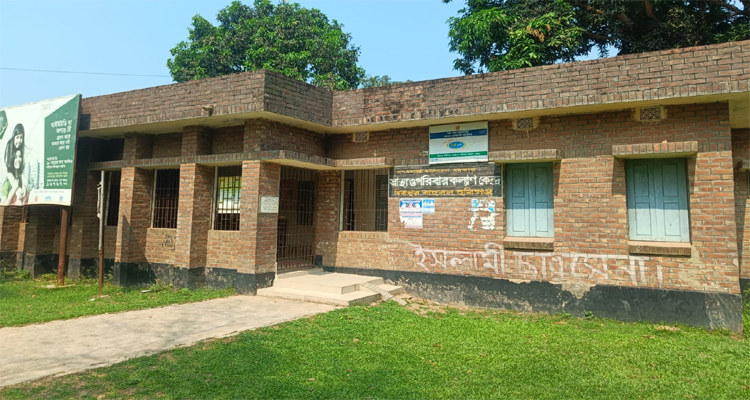 স্বাস্থ্য ও পরিবার কল্যাণ কেন্দ্রে ওষুধ সংকট: গর্ভবতী মায়েদের জন্য বড় চ্যালেঞ্জ