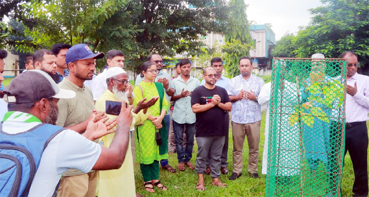 সুনামগঞ্জে শহীদদের স্মরণে বৃক্ষ রোপন