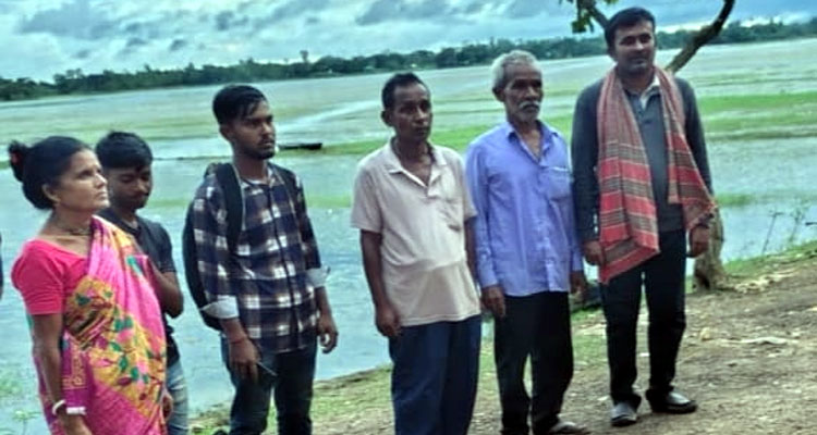 তাহিরপুরের লামাকাটা সীমান্তে নারীসহ ৬ বাংলাদেশী আটক