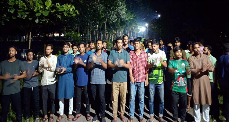 পাথর মেরে ব্যবসায়ীকে হত্যার প্রতিবাদে শাবিপ্রবিতে বিক্ষোভ মিছিল