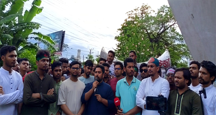 জুলাই অভ্যুত্থান আমাদের কথা বলার জায়গায় এনে দিয়েছে: নাহিদ ইসলাম