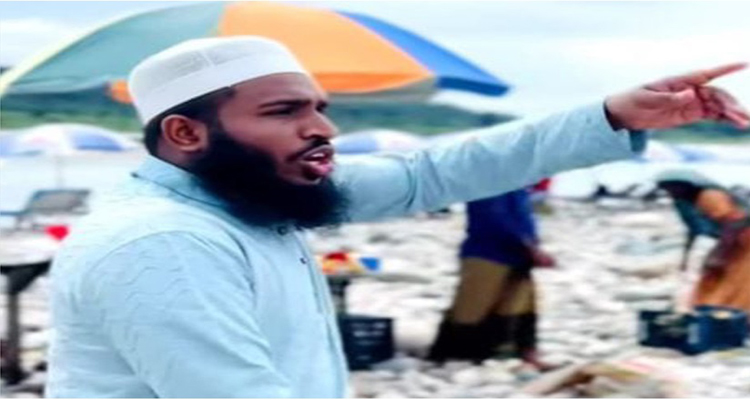 সাদা পাথর ‘লুটকারীর তালিকায়’ নাম আসা কে এই মোকাররিম?