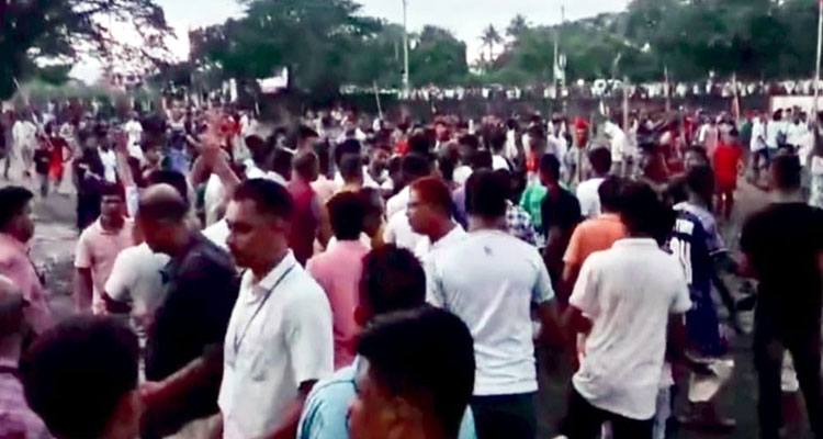 ফুটবল খেলাকে কেন্দ্র করে দু’পক্ষের সংঘর্ষে আহত ২০