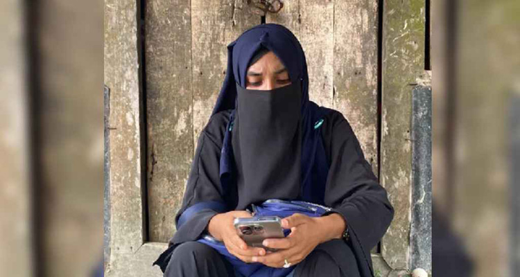 প্রেমিক বিয়ে না করলে প্রেমিকার আত্মহত্যার হুমকি