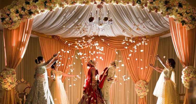 বিয়ের অনুষ্ঠানে ঢুকতে অতিথিদের টিকিট কাটতে হলো