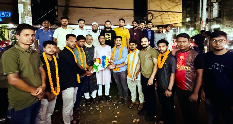 এমসি কলেজ ও সিলেট ল-কলেজ ছাত্রদলের নেতৃবৃন্দকে ফুলেল শুভেচ্ছা