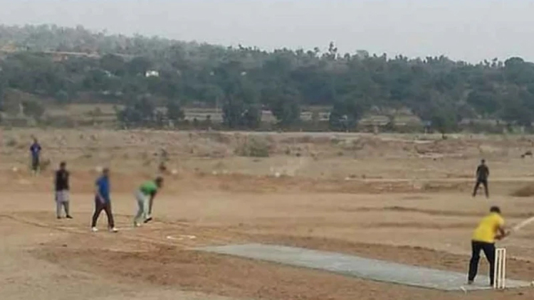 ক্রিকেট ম্যাচে গুলি, প্রাণ গেল দুই ভাইয়ের