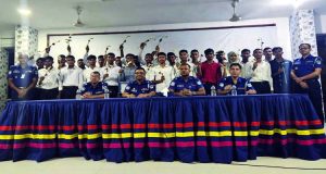 ১২০ টাকায় পুলিশে চাকরি পেল ২৫ তরুণ-তরুণী