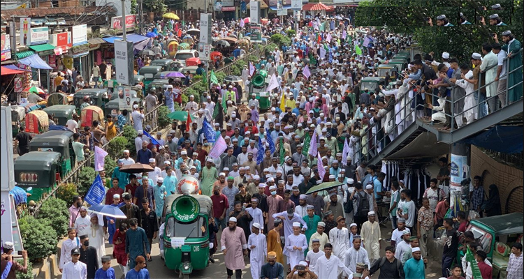 সিলেটে ঈদে মিলাদুন্নবী (সা.) র‌্যালিতে নবীপ্রেমিদের ঢল