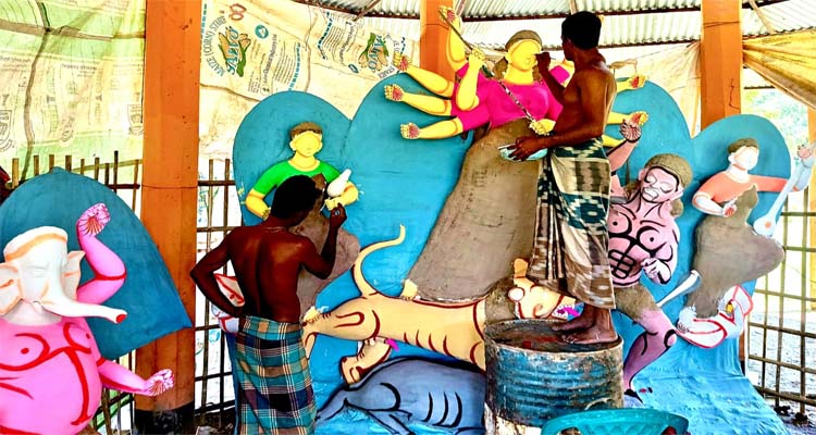 হাওরাঞ্চলে শারদীয় দুর্গাপূজার উৎসবে রঙিন আমেজ