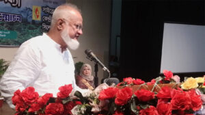 ভরাট কণ্ঠে কবিতার মায়াজাল ছড়ালেন বাচিকশিল্পী সালেহ আহমদ খসরু