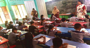 বিশ্বম্ভরপুরে মেধা যাচাই পরীক্ষার কেন্দ্র পরিদর্শনে ইউএনও