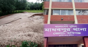 মাধবপুরে নদী থেকে বালু উত্তোলন, ৬ জনের বিরুদ্ধে অভিযোগ দায়ের