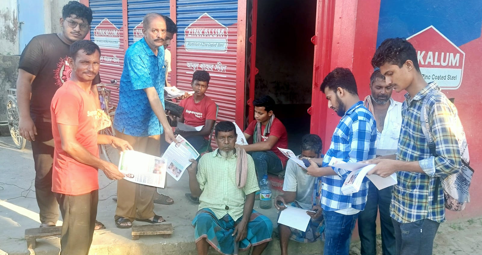 ২৯ নম্বর ওয়ার্ডে ড. ফয়েজ উদ্দিন এমবিই’র সমর্থনে গণসংযোগ