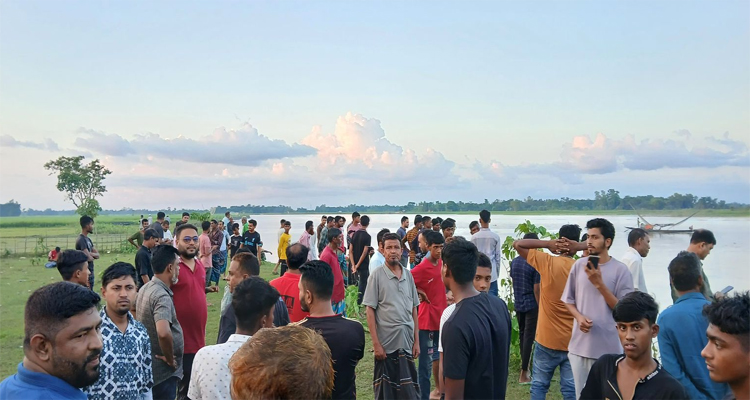 কুশিয়ারা নদীতে বালু উত্তোলনের সময় নৌকার শ্রমিক নিখোঁজ
