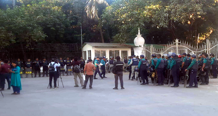 শেখ হাসিনার রায় ঘিরে রাজধানীতে নিরাপত্তা জোরদার