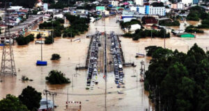 শ্রীলঙ্কায় বন্যা ও ভূমিধসে মৃতের সংখ্যা বেড়ে ১২৩