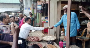 তারেক রহমানের সালাম দিয়ে ধানের শীষে ভোট চাই: আনিসুল