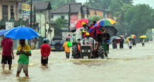 ইন্দোনেশিয়ায় বন্যায় মৃতের সংখ্যা বেড়ে ৪৪২