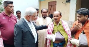 মাধবপুরে ডাকাত হামলার ঘটনাস্থলে সাবেক উপজেলা চেয়ারম্যানের পরিদর্শন