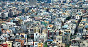 বিশ্বে শীর্ষে ওঠার সংকট কী করে কাটাবে ঢাকা