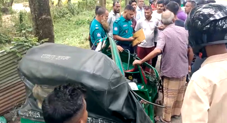 জাফলং তামাবিল রোডে সিএনজি-ট্রাক সংঘর্ষে নিহত ১
