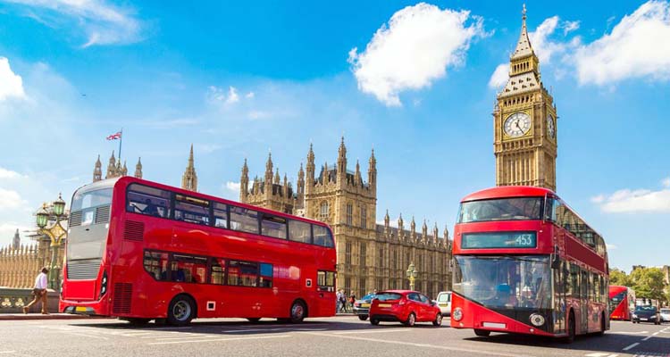 যুক্তরাজ্যে অবৈধ অভিবাসীদের তল্লাশি করতে পারবে পুলিশ