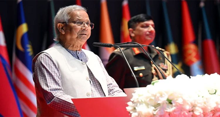 নির্বাচনে ঐতিহাসিক ভূমিকা পালনে সশস্ত্র বাহিনীর প্রতি প্রধান উপদেষ্টার আহ্বান