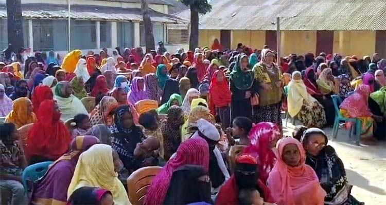 ধর্মপাশায় খালেদা জিয়ার রোগমুক্তি কামনায় নারীদের দোয়া