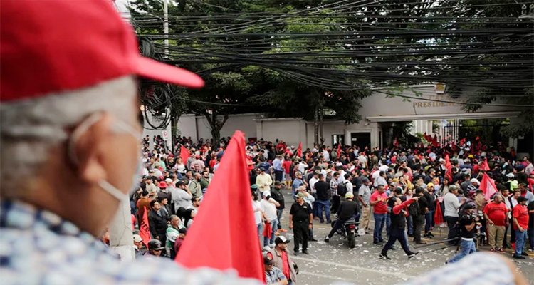 ভোট কারচুপির অভিযোগে হন্ডুরাসে হাজারো মানুষের বিক্ষোভ