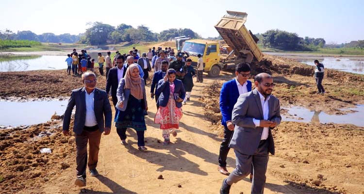 সুনামগঞ্জে ফসল রক্ষা বাঁধের কাজের উদ্বোধন হলেও শেষ হবে না