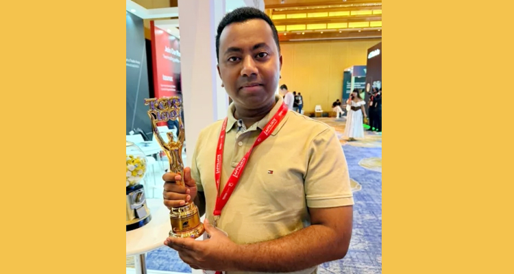 আরব আমিরাতে‘গোল্ডেন ভিসা’ পেলেন বাংলাদেশী শাকিব