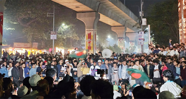 হাদি হত্যার বিচারের দাবিতে উত্তাল দেশ