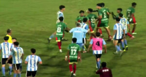 বাংলাদেশ-আর্জেন্টিনা ফুটবলে হাড্ডাহাড্ডি লড়াই