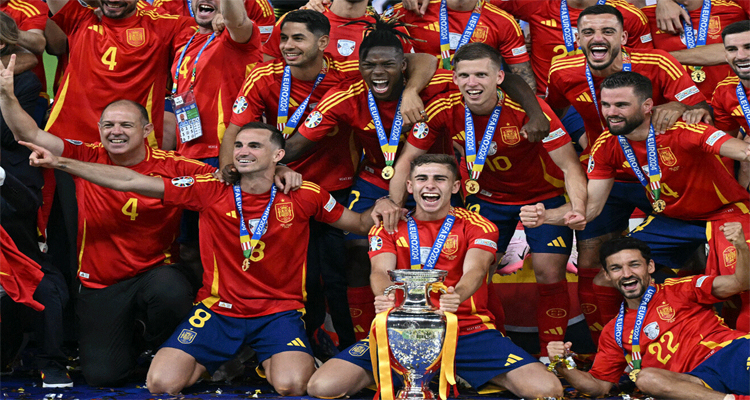 শীর্ষ থেকেই বছর শেষ করলো স্পেন