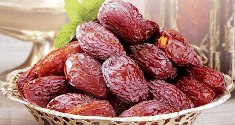 শীতকালে খেজুর খাওয়ার ছয় উপকারিতা