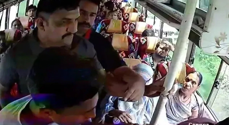 ভারতে মুসলিম শিক্ষার্থীকে অপহরণ করে মাদক মামলায় ফাঁসায় পুলিশ!