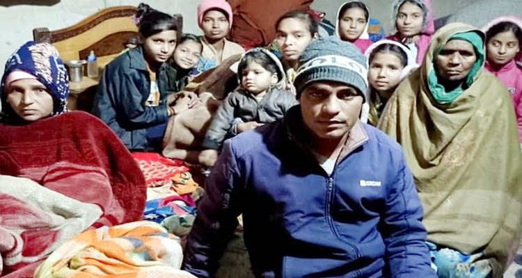 পুত্র সন্তান পেতে ১৯ বছরে ১১ বার গর্ভবতী হলেন গৃহবধূ