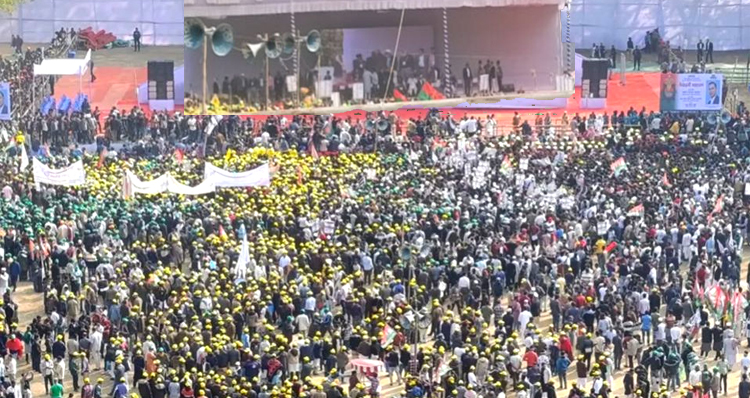 সিলেট আলীয়া মাদরাসা মাঠে জনতার ঢল