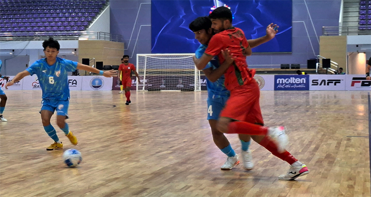 ৮ গোলের থ্রিলারে ভারতকে রুখে দিল বাংলাদেশ