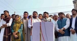 একটি দল সারা দেশে সন্ত্রাসী কর্মকাণ্ড চালাচ্ছে: নাহিদ ইসলাম