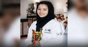 সঠিক নিয়মে’ হিজাব না পরায় গ্রেপ্তার আফগান তরুণী