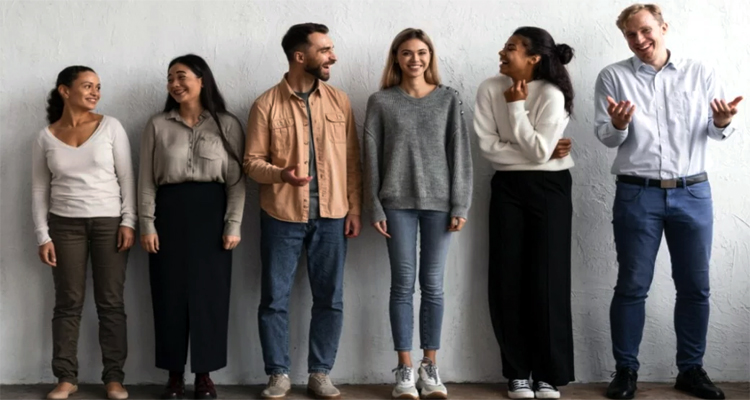 বিশ্বের সবচেয়ে লম্বামানুষ যেদেশে