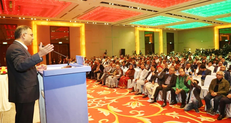 আমাকে ‘মাননীয়’ সম্বোধন করবেন না : সাংবাদিকদের তারেক রহমান