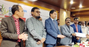 <span style='color:#ff0000;font-size:18px;'>বিভাগীয় কমিশনার</span> <br/> নতুন বাংলাদেশ বিনির্মানে নীতি ও নৈতিকতা সমৃদ্ধ জনশক্তি গঠনের বিকল্প নেই