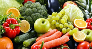 শীতকালে সুস্থ থাকতে যে ৪ ফল খাবেন