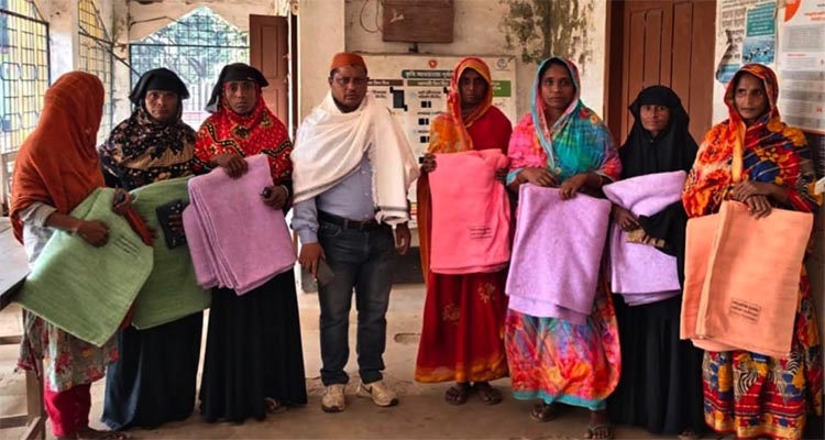 শীতার্ত মানুষের পাশে বড়দল উত্তর ইউনিয়ন পরিষদ