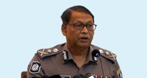 পদত্যাগপত্র করেছেন আইজিপি