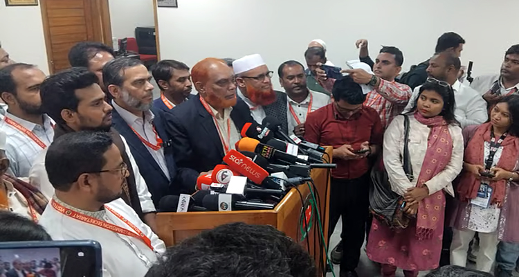 কোনো অবস্থায় মাঠ ছাড়ব না: জামায়াত